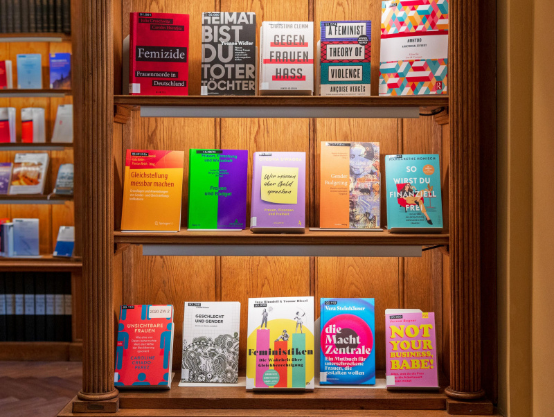 Literturauswahl der Parlamentsbibliothek zum Internationalen Frauentag am 8. März 2024