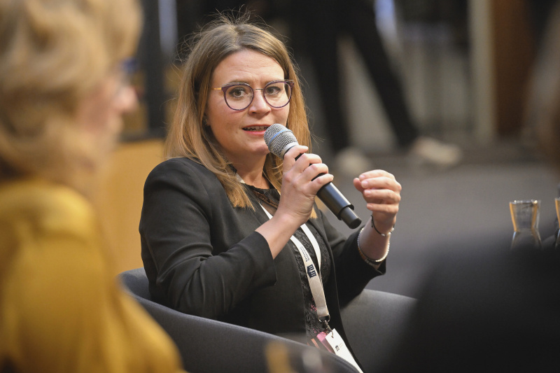 Podiumsdiskussion. Gründerin von Women in AI Österreich Carina Zehetmaier