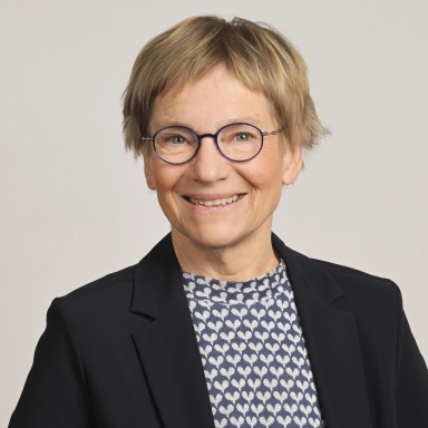 Portraitfoto von Ulrike Maria Böker