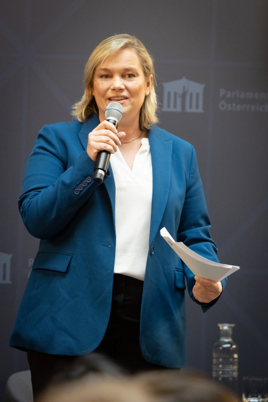 Moderation Corinna Milborn