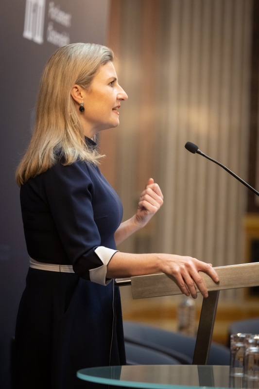 Grußworte Frauenministerin Susanne Raab (ÖVP)