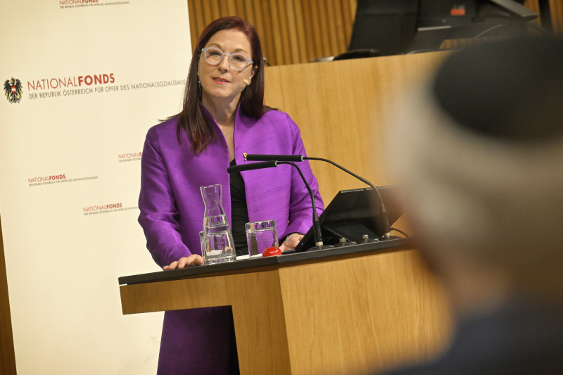 Generalsekretärin des Nationalfonds und des Allgemeinen Entschädigungsfonds Hannah Lessing