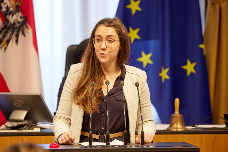 Am Redner:innenpult Bundesrätin Elisabeth Wolff (ÖVP)