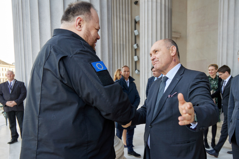 Von rechts: Nationalratspräsident Wolfgang Sobotka (ÖVP), Präsident der Werchowna Rada der Ukraine Ruslan Stefantschuk