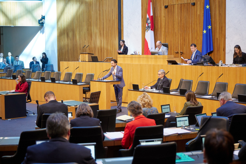 Am Rednerpult Nationalratsabgeordneter Jakob Schwarz (GRÜNE)