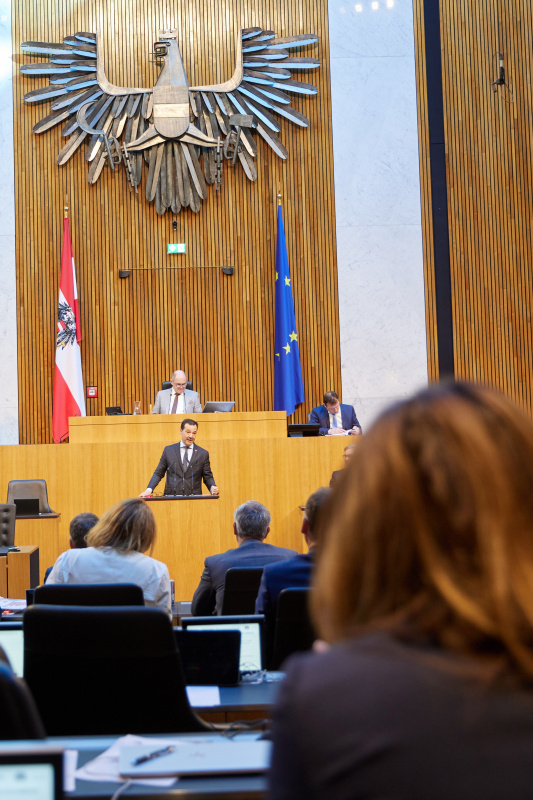 Am Rednerpult Nationalratsabgeordneter Gerald Loaker (NEOS)