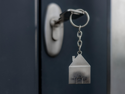 Schlüssel in Türschloss