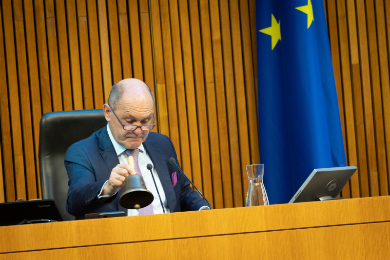 Am Präsidium Nationalratspräsident Wolfgang Sobotka (ÖVP)