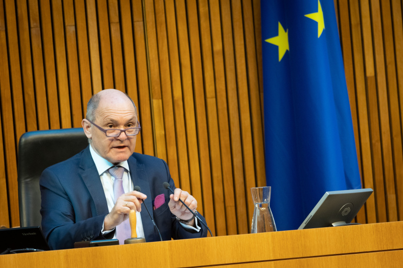 Am Präsidium Nationalratspräsident Wolfgang Sobotka (ÖVP)