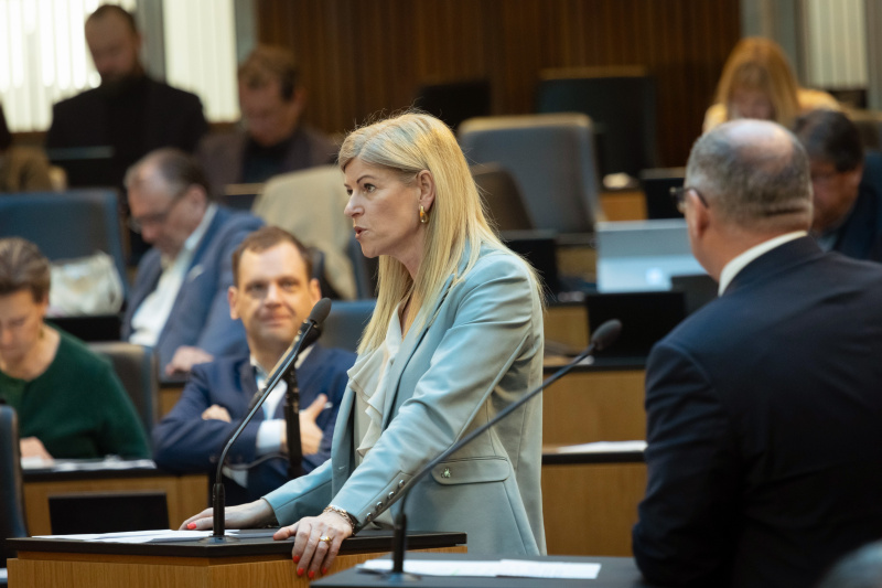 Nationalratsabgeordnete Tanja Graf (ÖVP) am Redner:innenpult