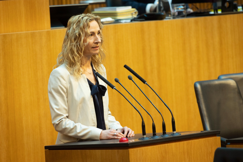 Nationalratsabgeordnete Agnes Sirkka Prammer (GRÜNE) am Redner:innenpult