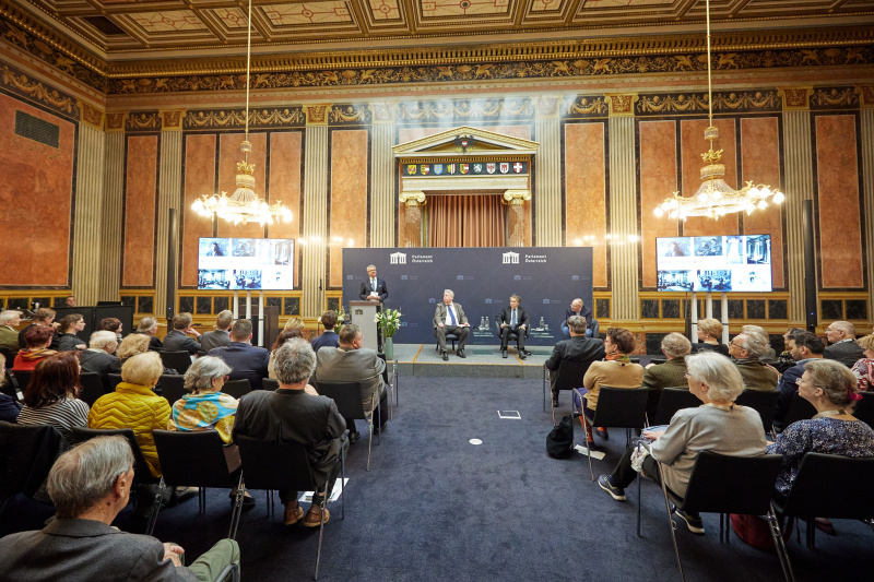 Eröffnungsworte Parlamentsvizedirektor Alexis Wintoniak