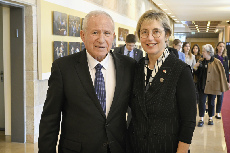 Treffen mit dem israelischen Landwirtschaftsminister Avi Dichter. Von links: Landwirtschaftsminister Avi Dichter, Nationalratsabgeordnete Michaela Steinacker (ÖVP)
