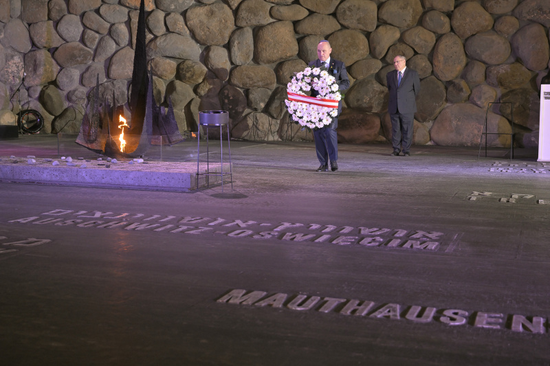 Besuch des Museums Yad Vashem. Von links: Nationalratspräsident Wolfgang Sobotka (ÖVP), Vorstandsvorsitzender von Yad Vashem Dani Dayan