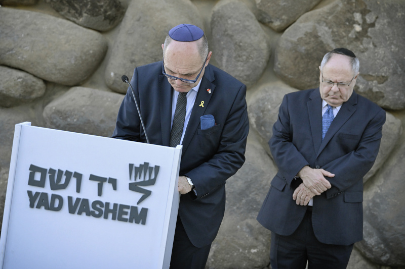 Besuch des Museums Yad Vashem. Von links: Nationalratspräsident Wolfgang Sobotka (ÖVP), Vorstandsvorsitzender von Yad Vashem Dani Dayan
