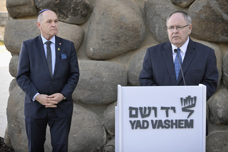 Besuch des Museums Yad Vashem. Von links: Nationalratspräsident Wolfgang Sobotka (ÖVP), Vorstandsvorsitzender von Yad Vashem Dani Dayan