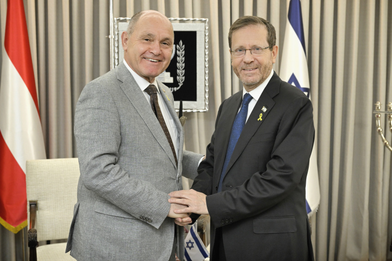 Treffen mit Staatspräsident Jitzchak Herzog. Von links: Nationalratspräsident Wolfgang Sobotka (ÖVP), Staatspräsident Jitzchak Herzog