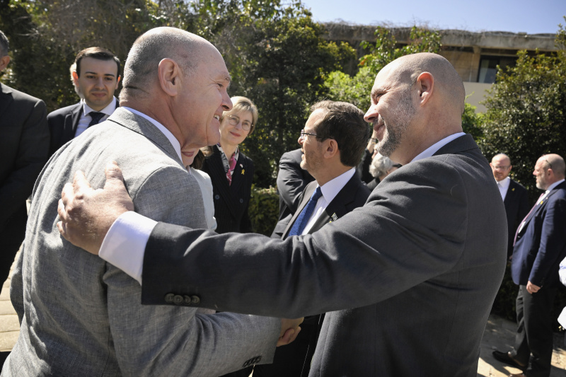 Treffen mit Staatspräsident Jitzchak Herzog. Von links: Nationalratspräsident Wolfgang Sobotka (ÖVP), Staatspräsident Jitzchak Herzog, Knessetsprecher Amir Ohana