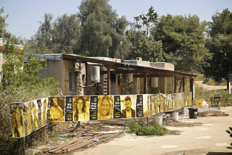 Gemeinsamer Besuch in Kfar Aza mit Knessetsprecher Amir Ohana. Tatorte der Hamas-Attacke