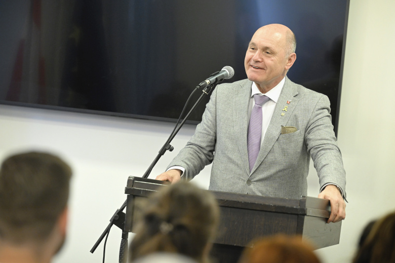 Überreichung von Staatsbürgerschaftsbescheiden. Begrüßung. Nationalratspräsident Wolfgang Sobotka (ÖVP)