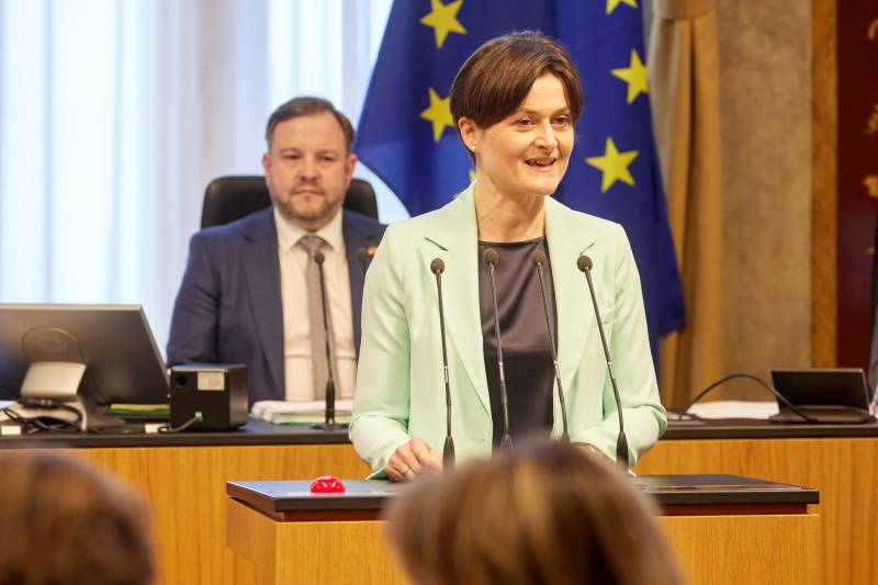 Am Redner:innenpult Bundesrätin Barbara Prügl (ÖVP)