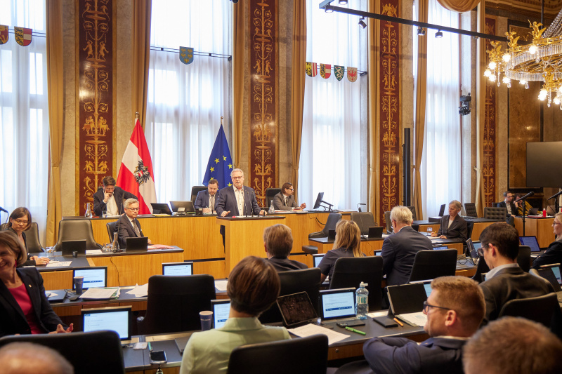 Am Redner:innenpult Bundesrat Horst Schachner (SPÖ)