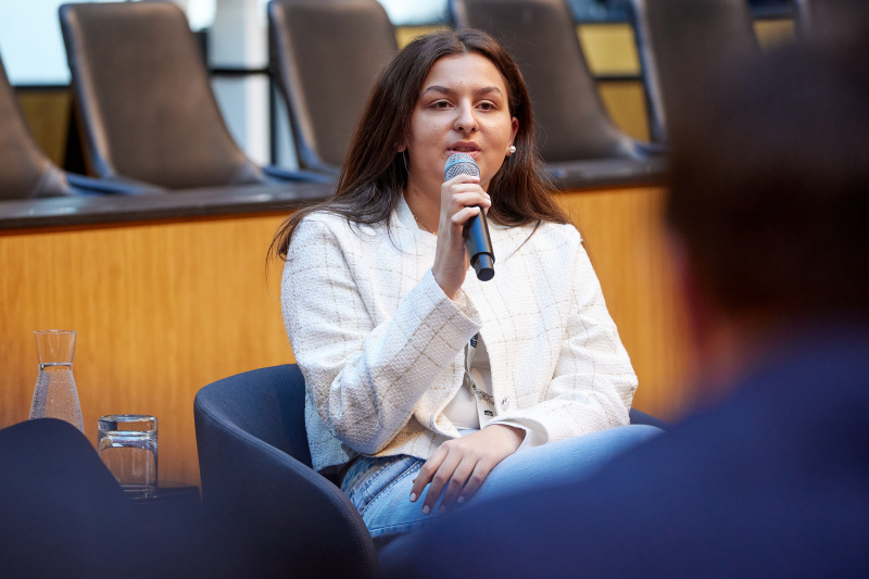 Präsentationen Best Practice-Beispiele Alysea Nardai Roma-Aktivistin