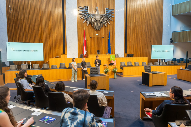 Awardverleihung - Kategorie Klimakunst & -kultur: Gewinner: "Remember the Future" mit Gerald Geier