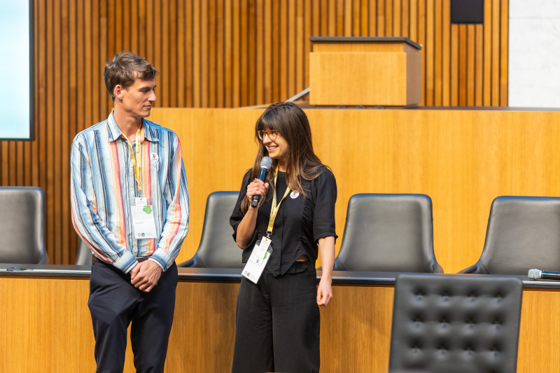 Awardverleihung - Kategorie Klimadialog: Gewinner: "Das Klima Puzzle" Katharina Haas