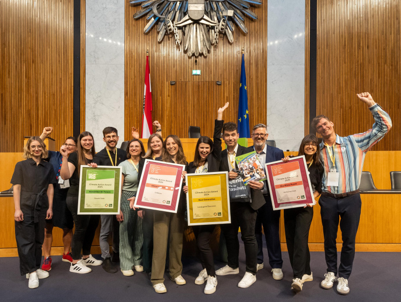 Klimajugendrat 2024 - Climate Action Award - Gruppenfoto mit allen Gewinner:innen  