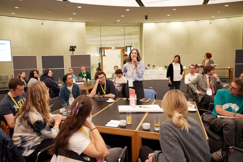 Austausch mit Expert:innen