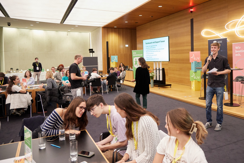 Austausch mit Expert:innen