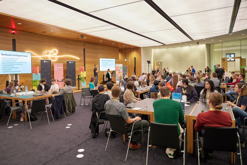 Austausch mit Expert:innen