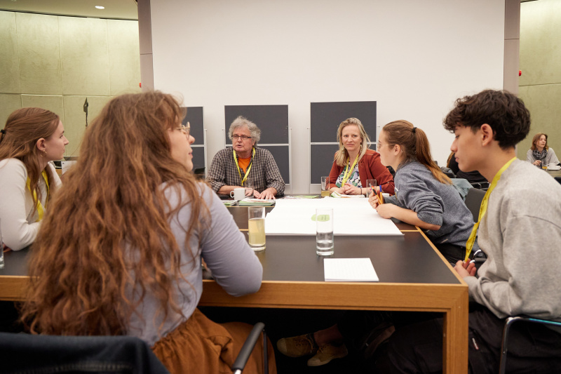 Austausch mit Expert:innen