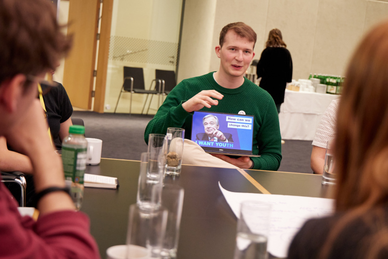 Austausch mit Expert:innen