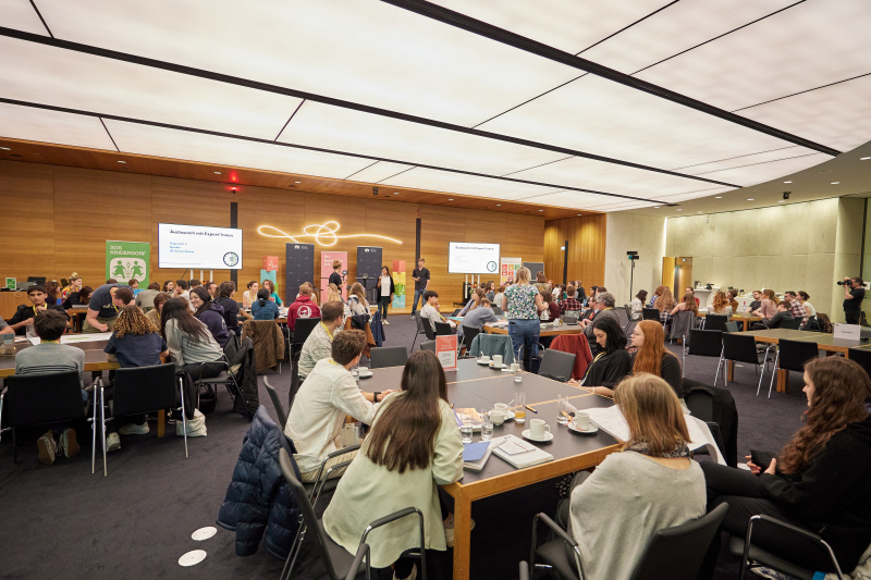 Austausch mit Expert:innen