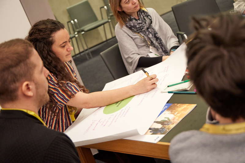 Austausch mit Expert:innen