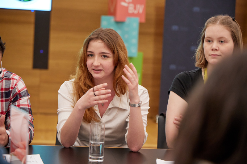 Austausch mit Expert:innen