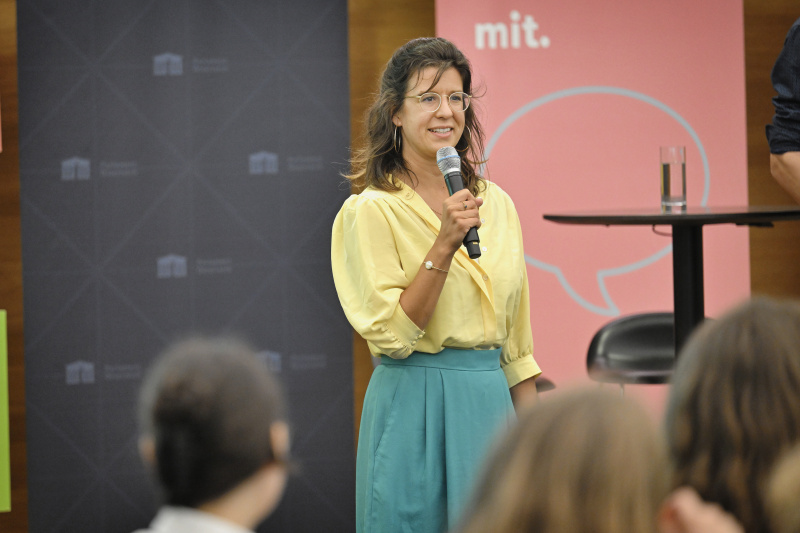 Blick Richtung Veranstaltungsteilnehmer:innen