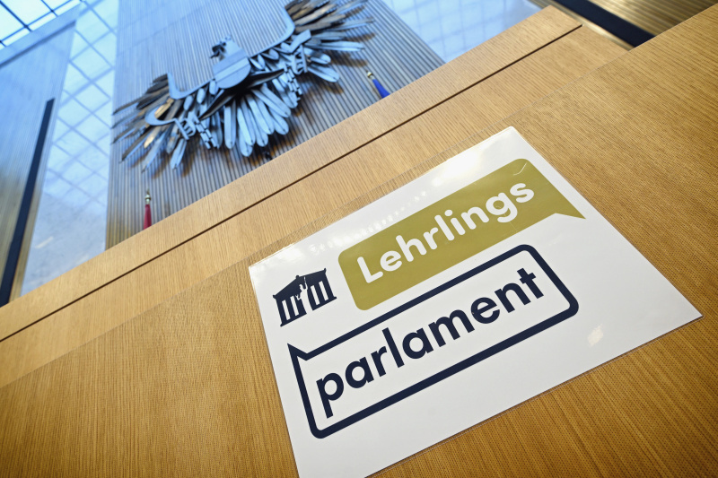 Plakat des Lehrlingsparlaments 2024