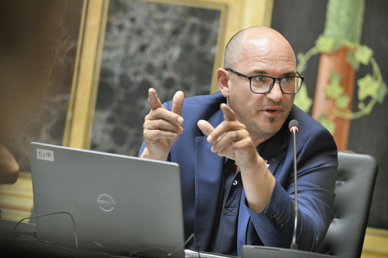 Vorbereitungssitzung. Themenexperte Jürgen Kraft