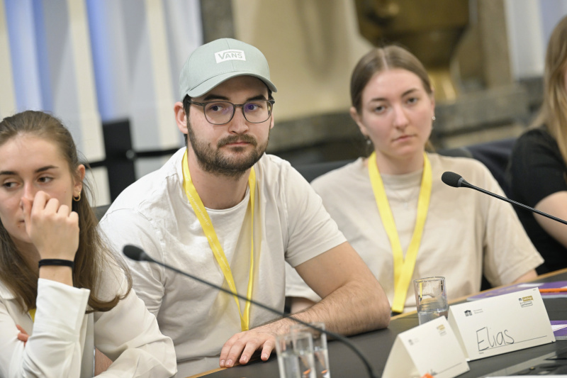 Vorbereitungssitzung. Blick Richtung Veranstaltungsteilnehmer:innen