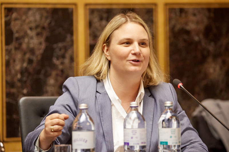 Simulation einer Klubsitzung mit Nationalratsabgeordneter Martina Kaufmann (ÖVP)