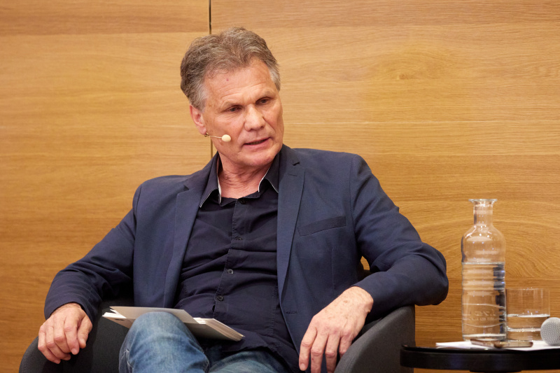 Moderation Journalist Wolfgang Mayr