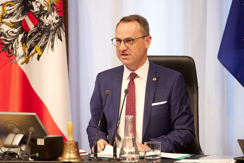 Vizepräsident des Bundesrates Dominik Reisinger (SPÖ) am Präsidium
