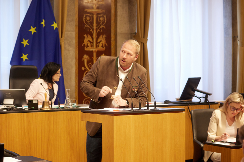 Am Reder:innenpult Bundesrat Markus Leinfellner (FPÖ)