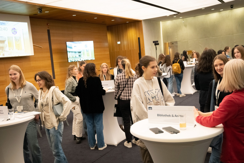 Karrieren im Hohen Haus I - Austausch mit Mitarbeiterinnen der Parlamentsdirektion aus verschiedenen Bereichen