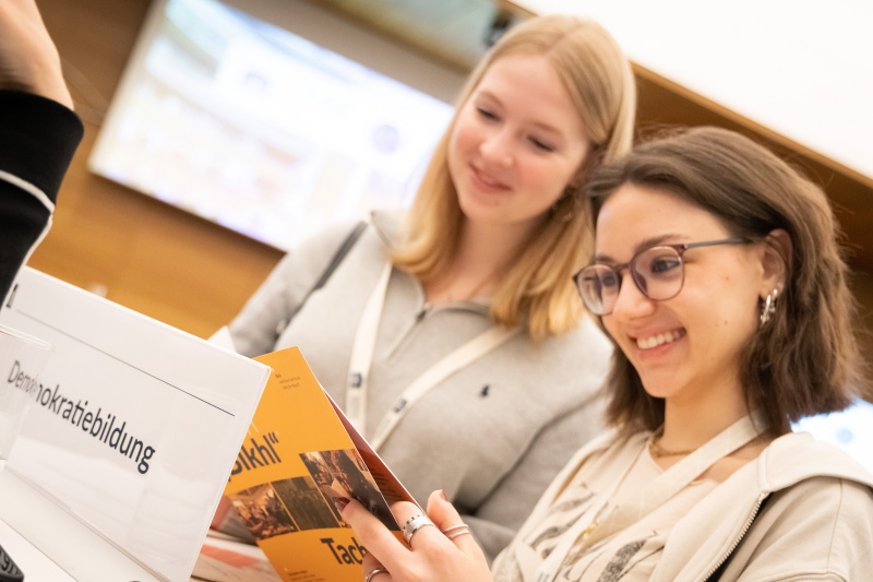 Karrieren im Hohen Haus I - Austausch mit Mitarbeiterinnen der Parlamentsdirektion aus verschiedenen Bereichen