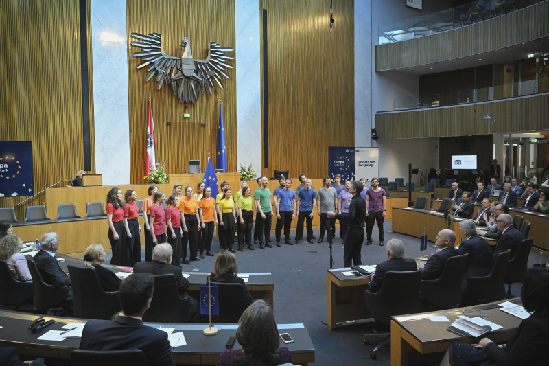 Musikalische Untermalung. Neue Wiener Stimmen