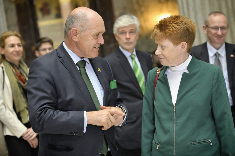 Von links: Nationalratspräsident Wolfgang Sobotka (ÖVP), Vizepräsidentin des Deutschen Bundestages Petra Pau